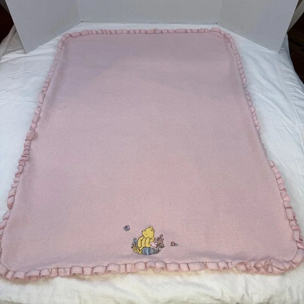 Disney Classic Pooh Pink Fleece Baby Blanket Ruffle Trim Embroidered 90s Vintage